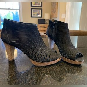 Paul Green platform heel sandal bootie